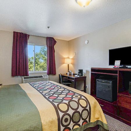 Super 8 By Wyndham Mt. Pleasant Hotell Mount Pleasant Exteriör bild