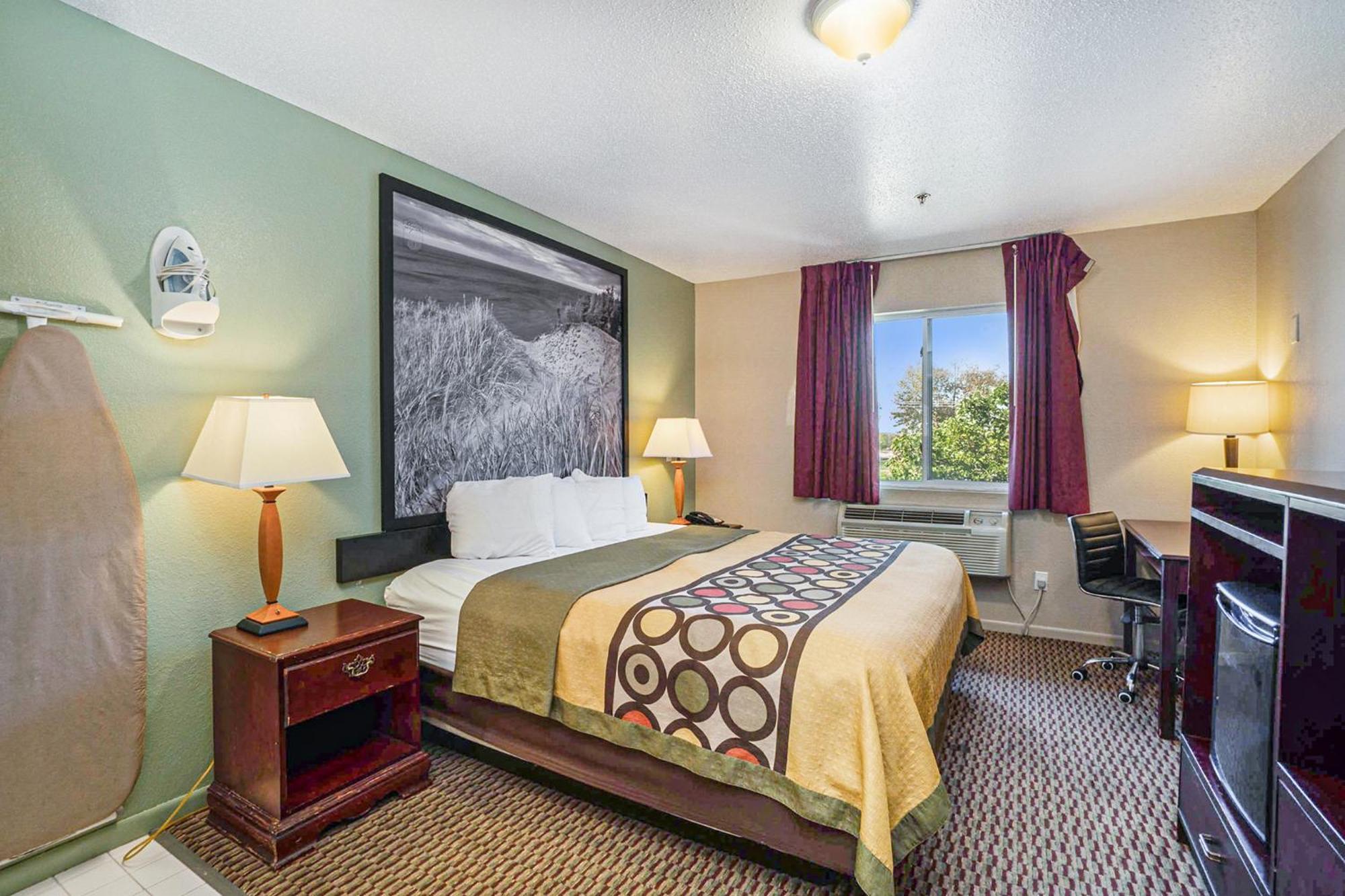 Super 8 By Wyndham Mt. Pleasant Hotell Mount Pleasant Exteriör bild